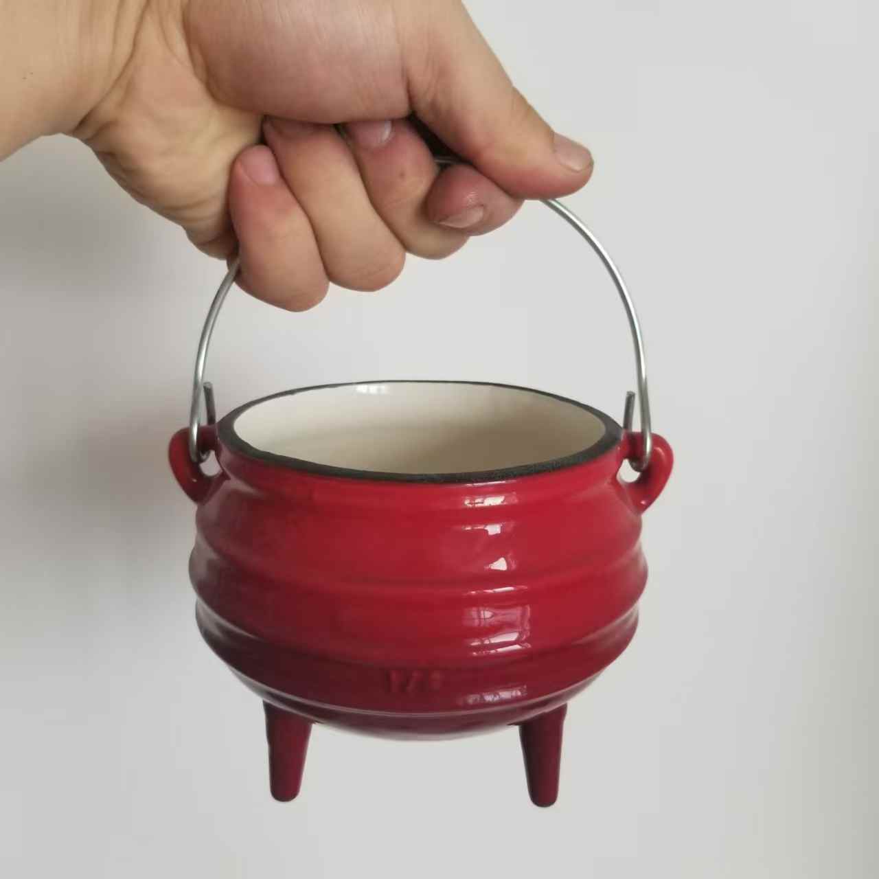 야외용 더치 오븐 주철 에나멜 냄비 3개의 다리 포함  - Camp Dutch Oven Cast 리뷰 및 가격